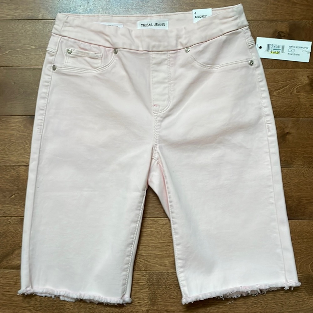 Audrey mid-rise short
